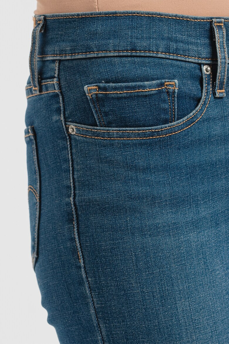 Levis Прилепнали дънки 311 с оформящ ефект - Pepit.bg