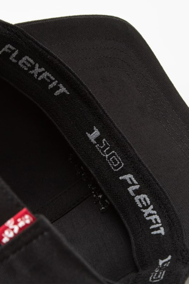 Levis Регулируема шапка Headline Flexfit с бродирано лого - Pepit.bg