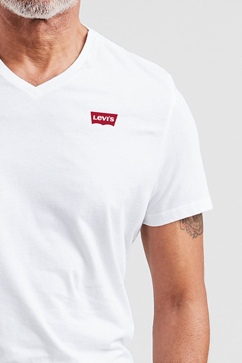 Levis Памучна тениска с шпиц - Pepit.bg
