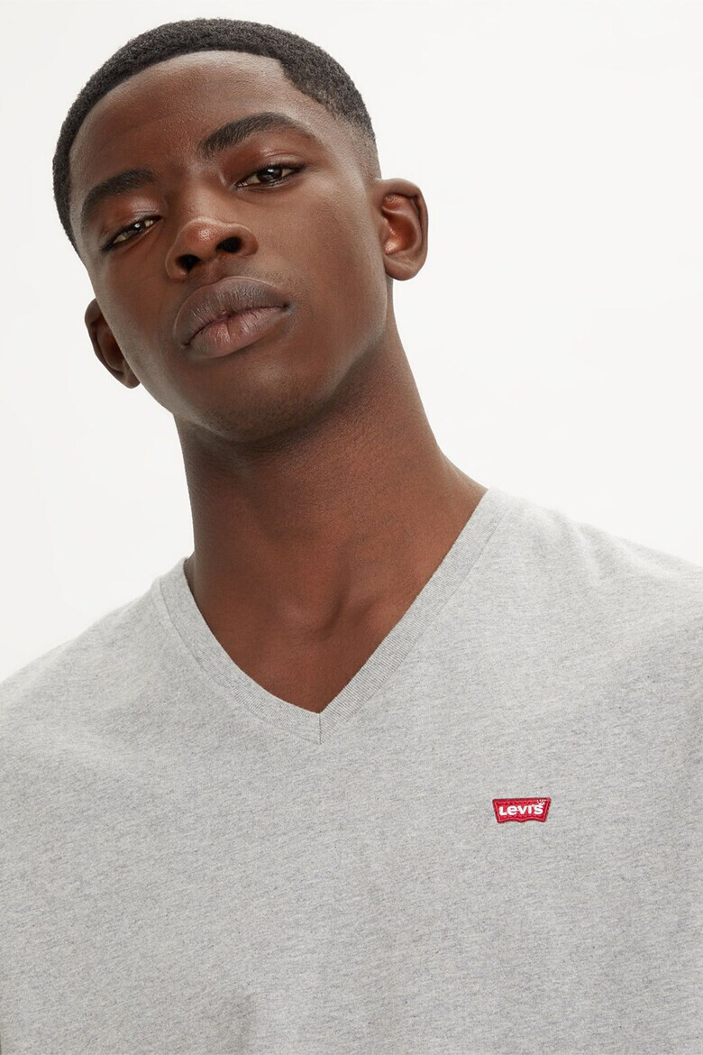 Levi's Тениска с шпиц деколте - Pepit.bg