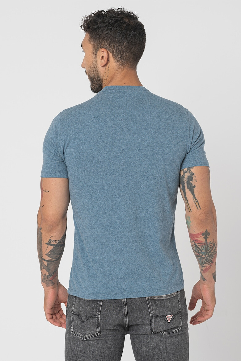 Levi's Тениска с шпиц деколте - Pepit.bg