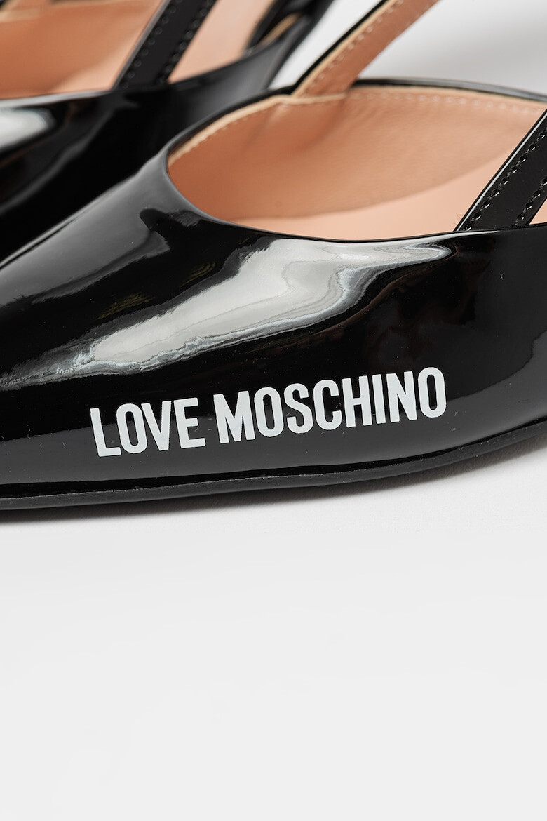 Love Moschino Лачени обувки с остър връх - Pepit.bg