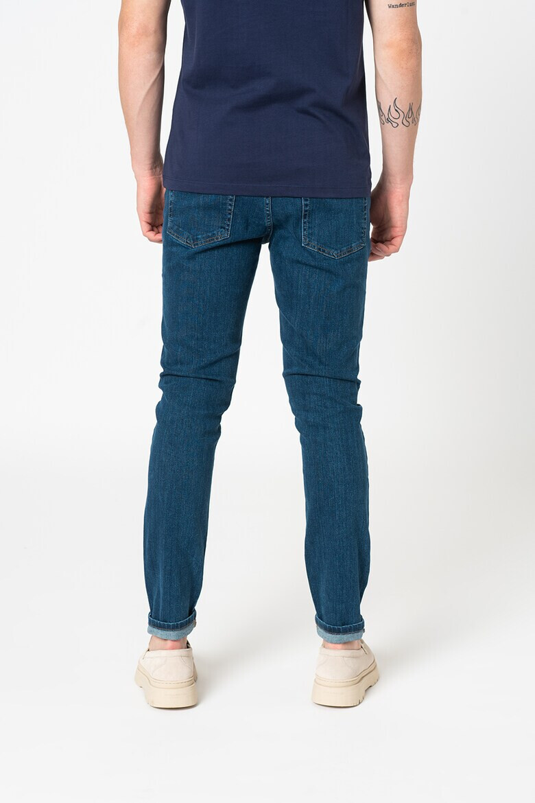 Lyle & Scott Дънки по тялото - Pepit.bg
