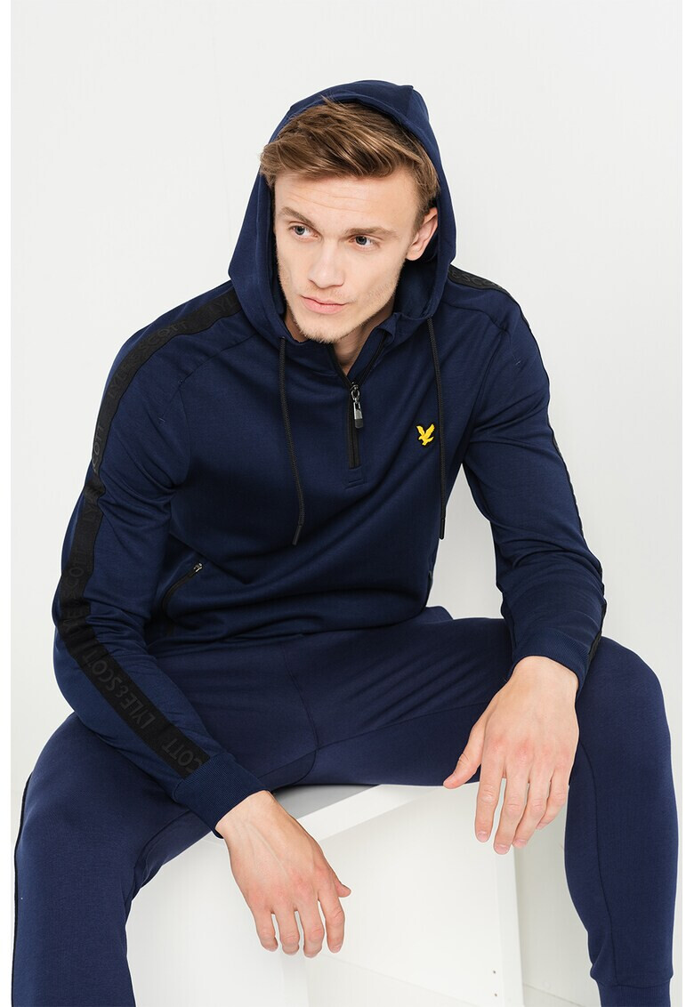 Lyle & Scott Худи с цветен блок и къс цип - Pepit.bg