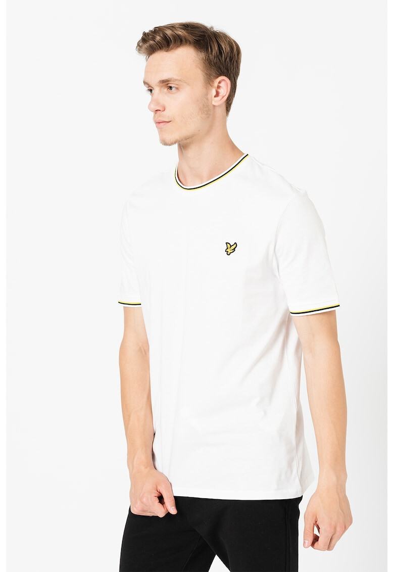 Lyle & Scott Памучна тениска с контрастни подгъви - Pepit.bg