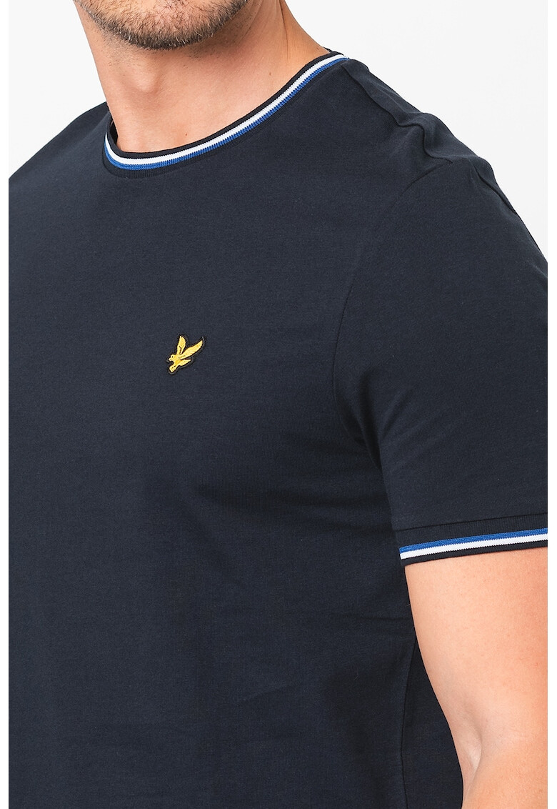 Lyle & Scott Памучна тениска с контрастни подгъви - Pepit.bg