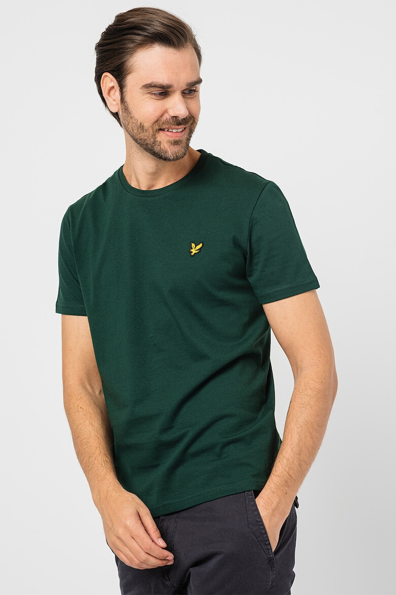 Lyle & Scott Тениска с овално деколте и апликация - Pepit.bg