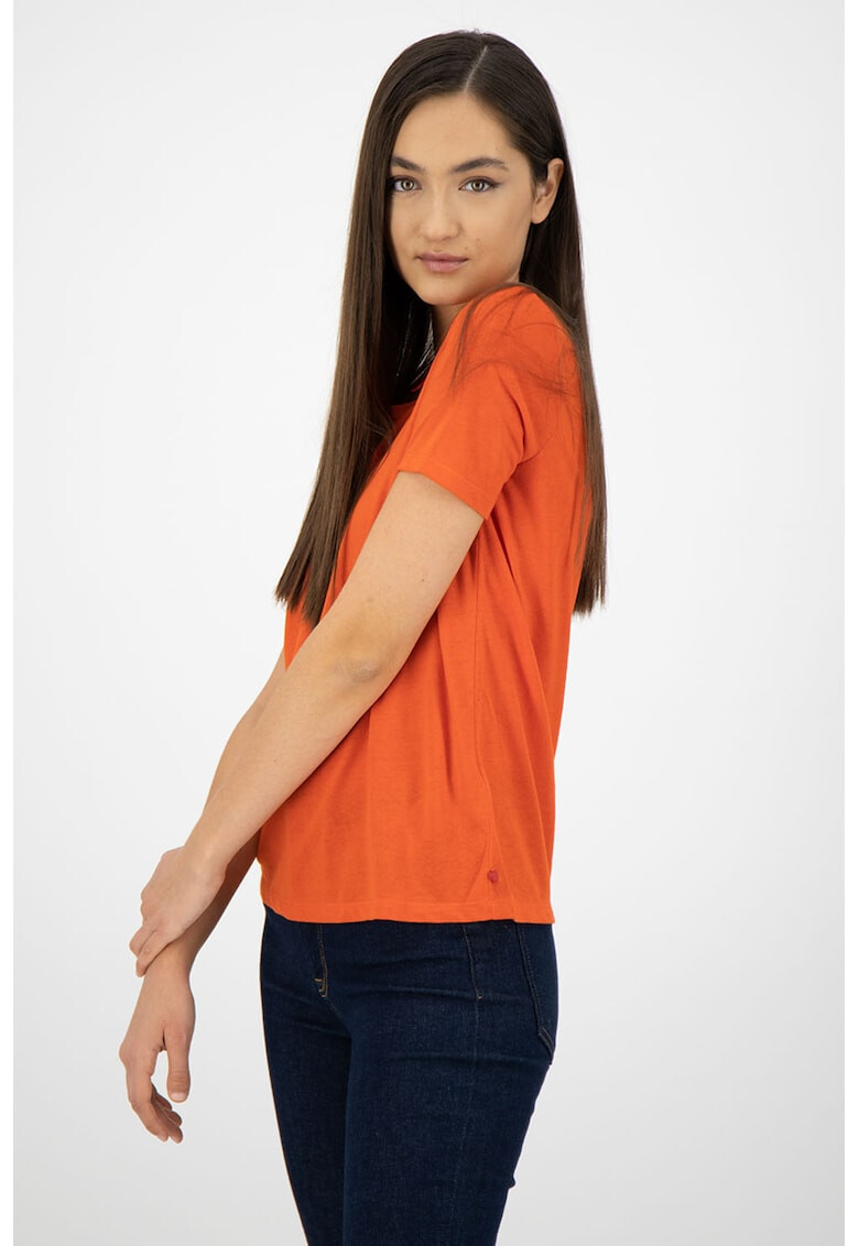 Maison Scotch Тениска с лен и овално деколте - Pepit.bg