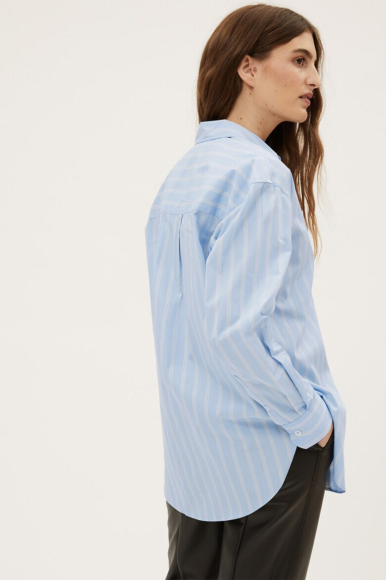 Marks & Spencer Раирана риза с остра яка - Pepit.bg