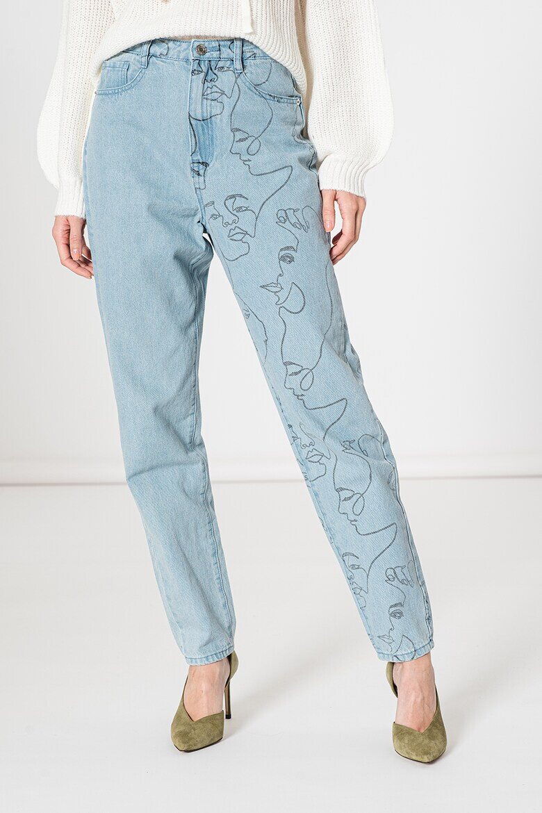Missguided Дънки стил Mom Fit с фигурална шарка - Pepit.bg