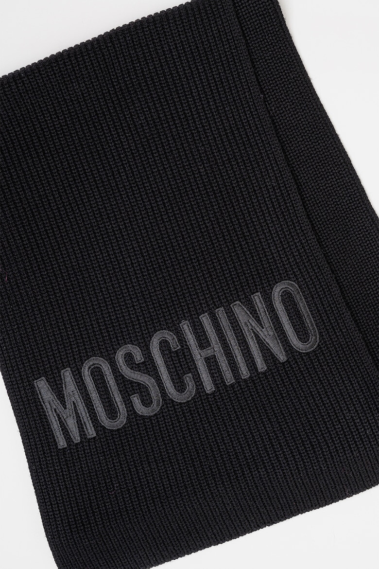Moschino Рипсен шал с лого - Pepit.bg