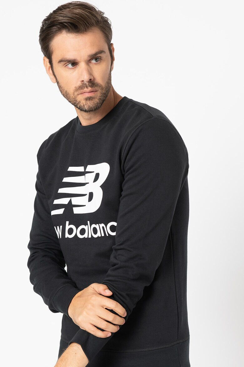 New Balance Суитшърт с лого Essentials - Pepit.bg