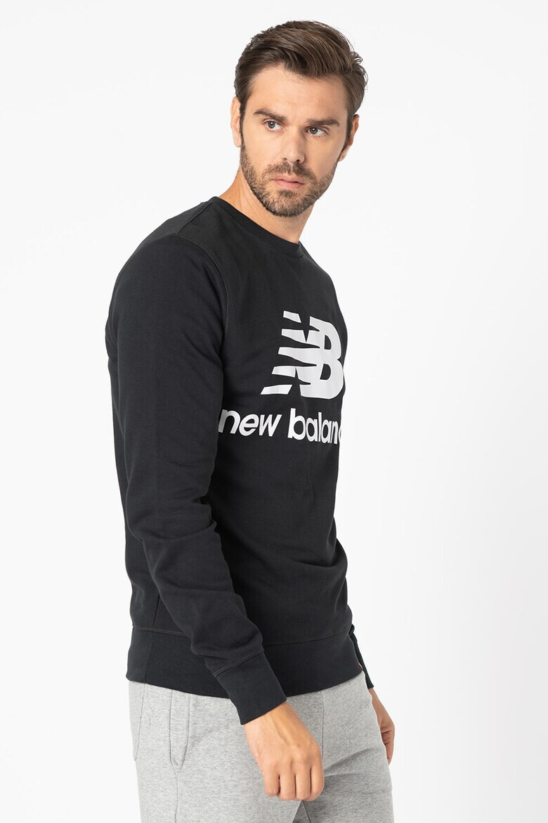 New Balance Суитшърт с лого Essentials - Pepit.bg