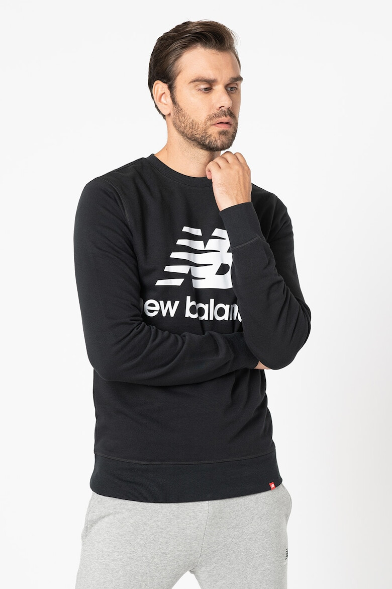 New Balance Суитшърт с лого Essentials - Pepit.bg
