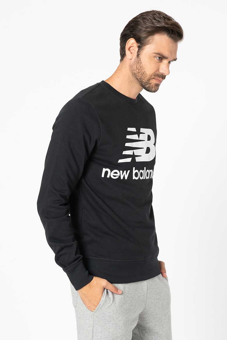 New Balance Суитшърт с лого Essentials - Pepit.bg