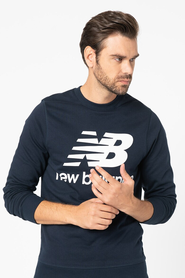 New Balance Суитшърт с лого Essentials - Pepit.bg