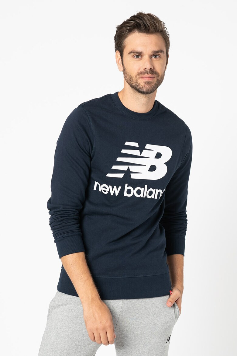 New Balance Суитшърт с лого Essentials - Pepit.bg