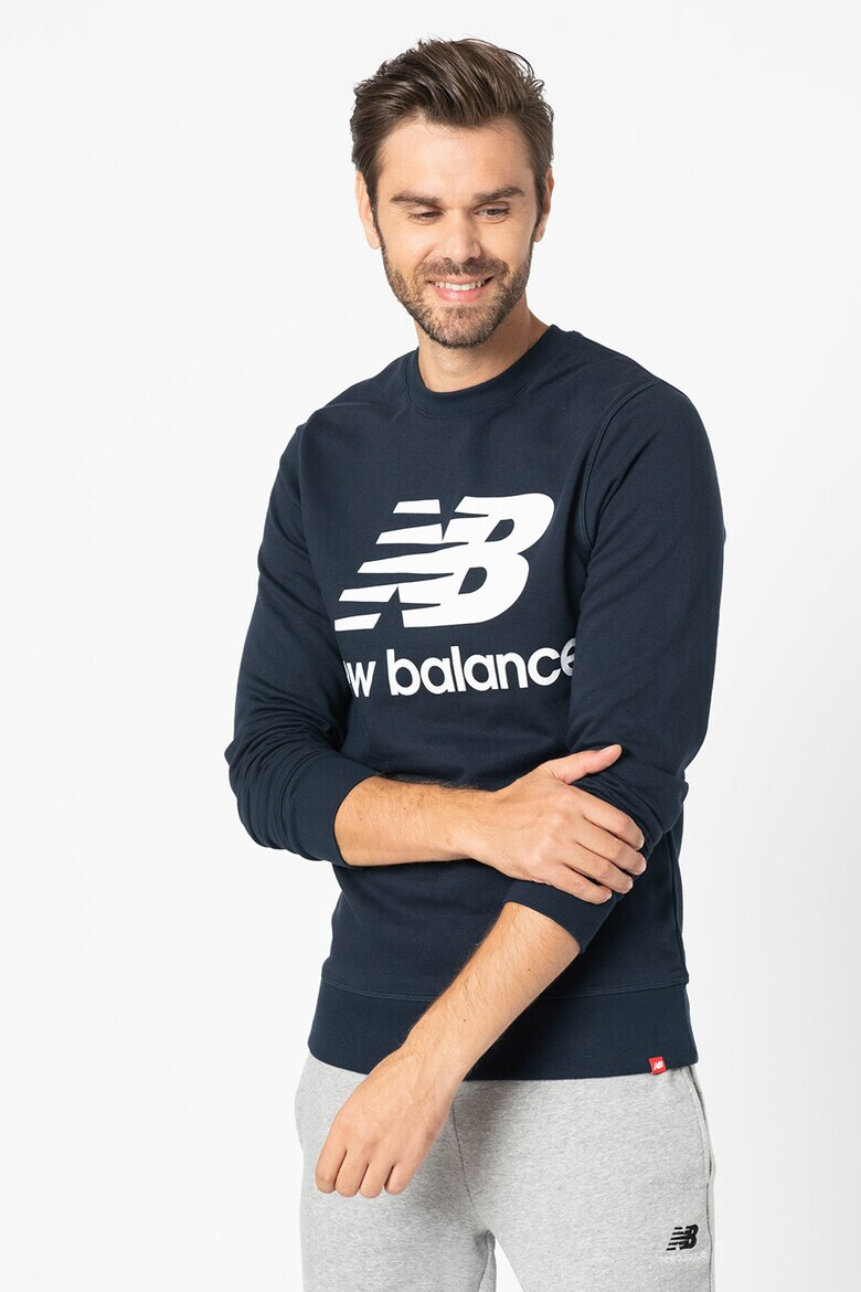 New Balance Суитшърт с лого Essentials - Pepit.bg