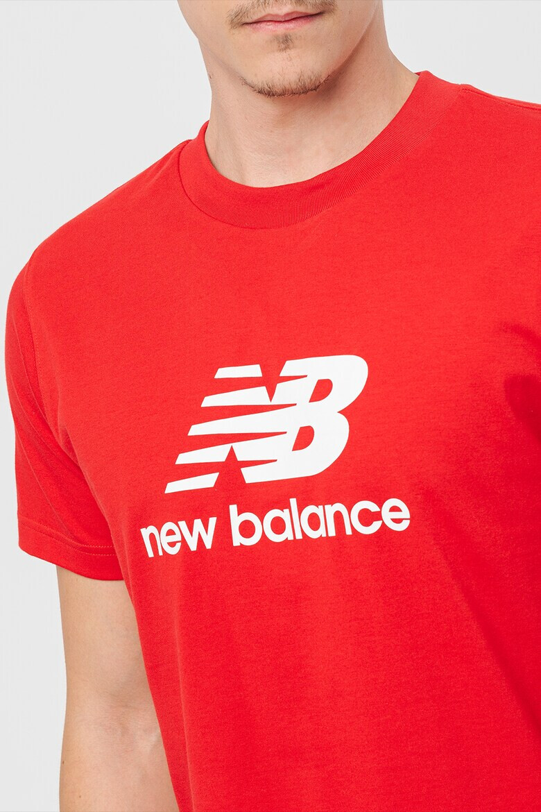 New Balance Тениска с овално деколте и лого - Pepit.bg