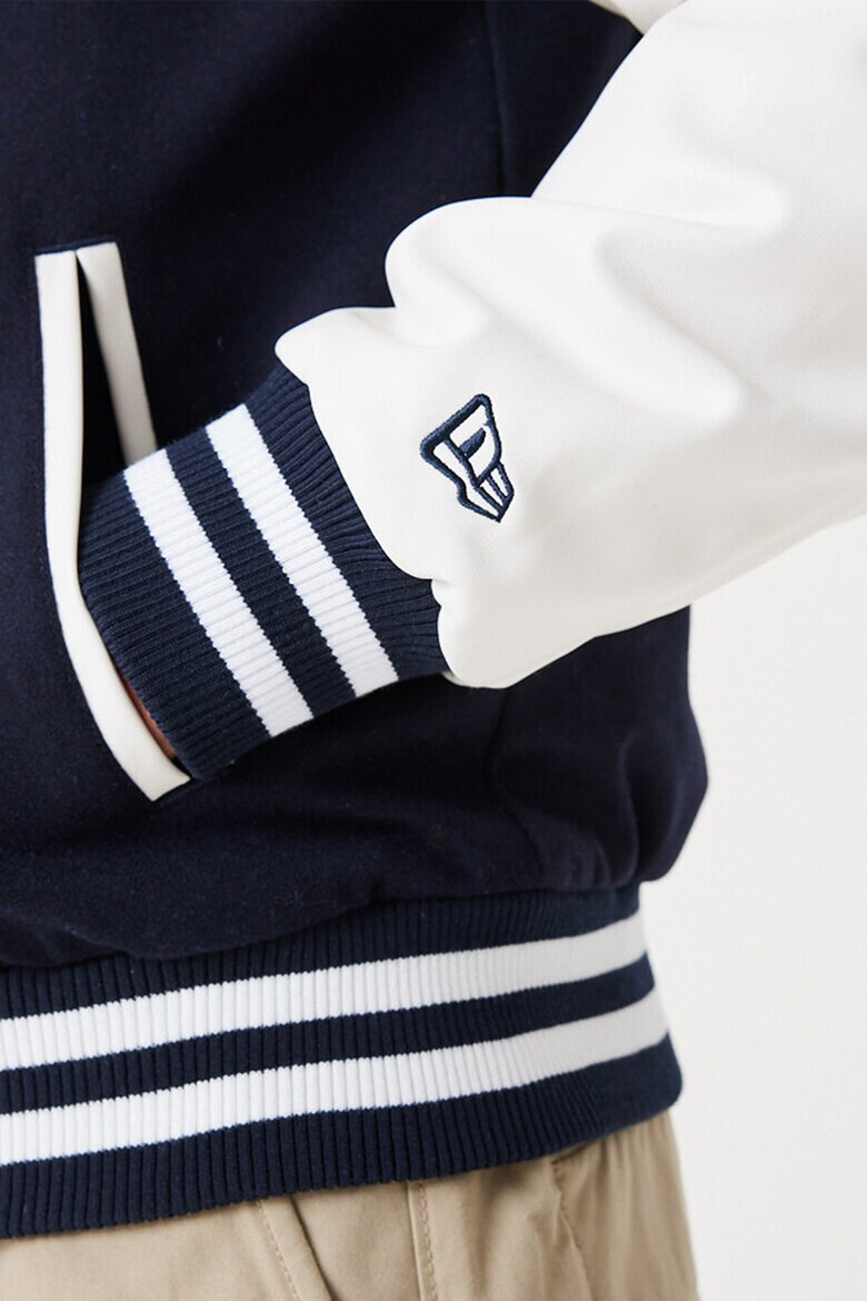 New Era Яке бомбър Heritage Varsity с бродирано лого - Pepit.bg