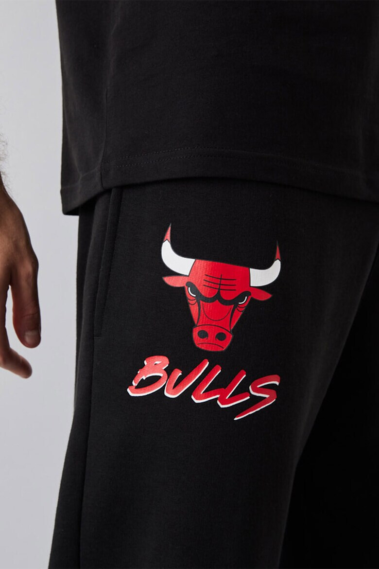 New Era Спортен панталон Chicago Bulls с лого - Pepit.bg