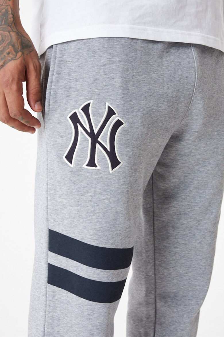 New Era Спортен панталон New York Yankees - Pepit.bg