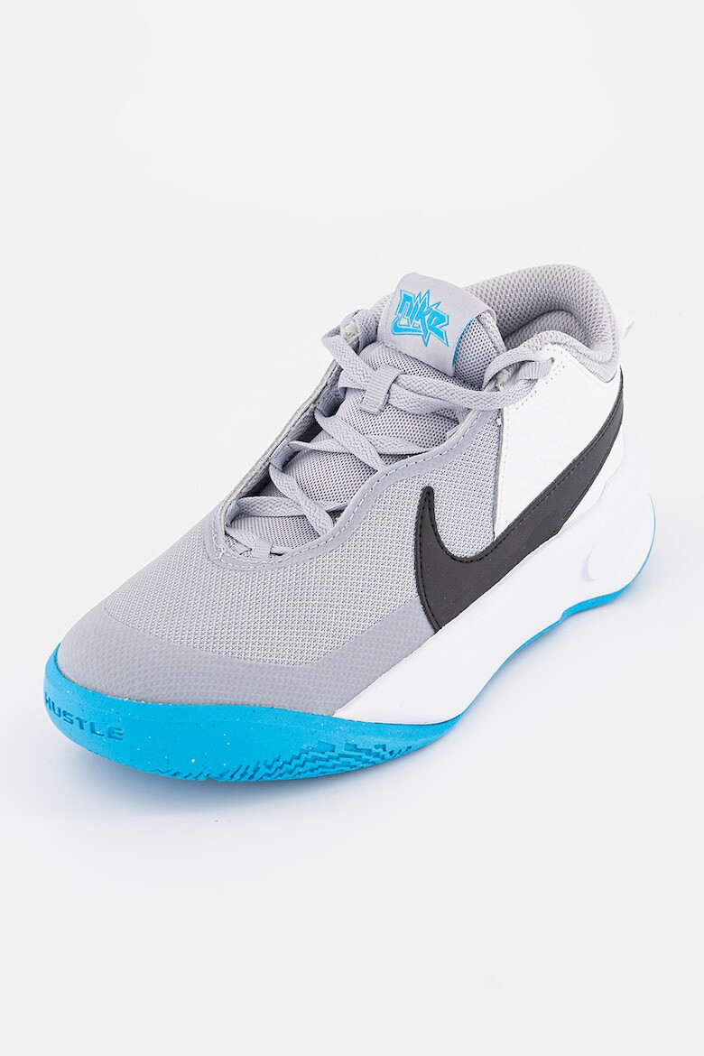 Nike Спортни обувки Team Hustle D10 с кожа - Pepit.bg