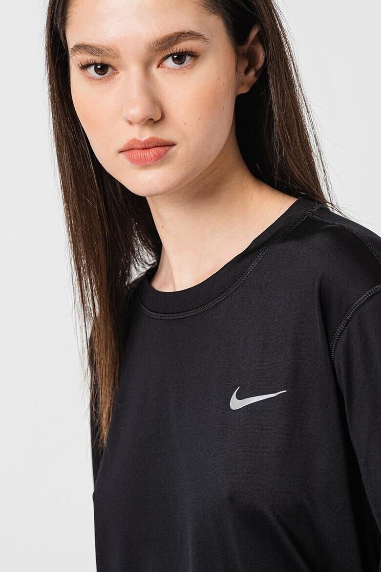 Nike Блуза за бягане Element с Plus Size и Dri-Fit - Pepit.bg