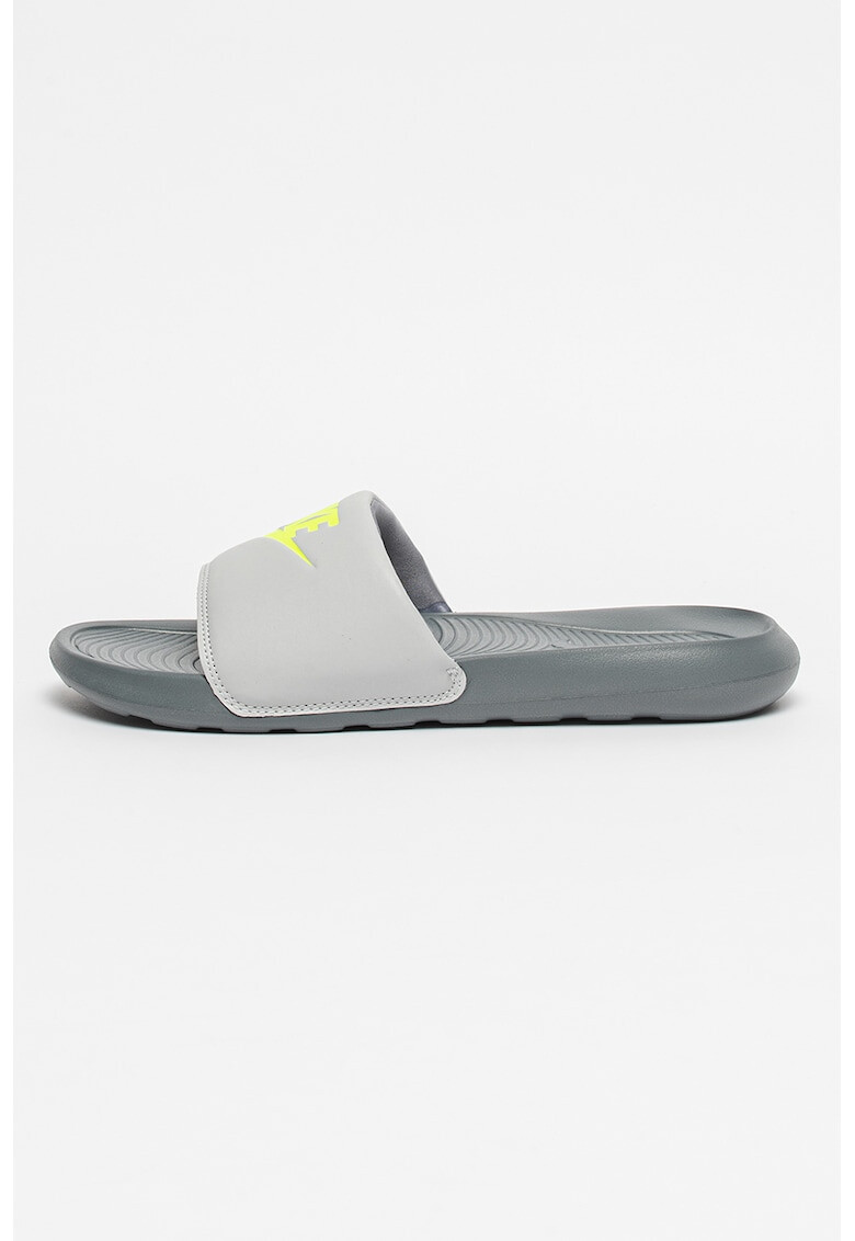 Nike Чехли Victori с лого - Pepit.bg