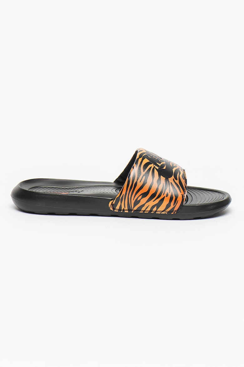 Nike Чехли Victori One с лого - Pepit.bg