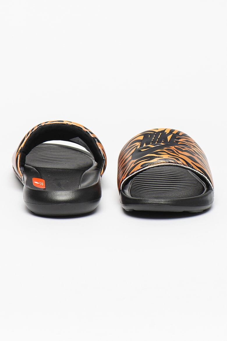 Nike Чехли Victori One с лого - Pepit.bg