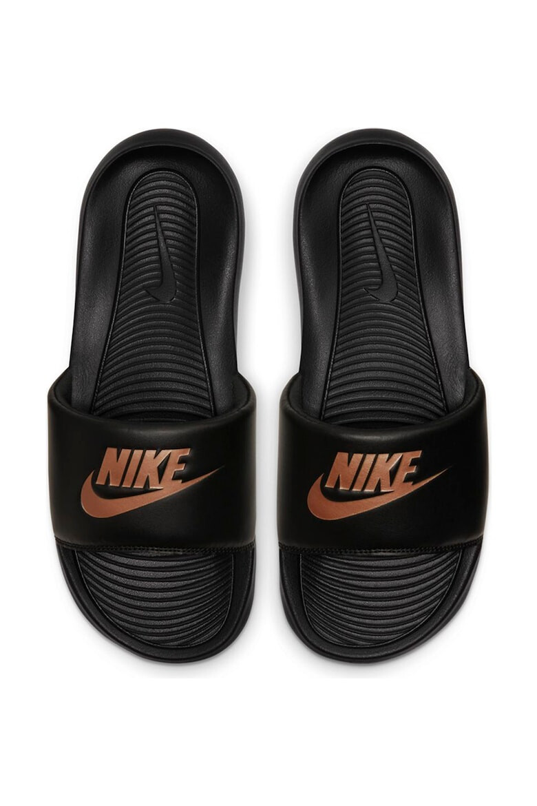 Nike Чехли Victori One с лого - Pepit.bg