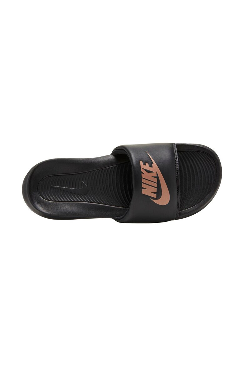 Nike Чехли Victori One с лого - Pepit.bg