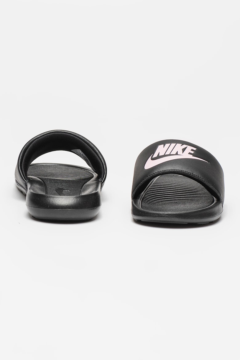 Nike Чехли Victori One с лого - Pepit.bg