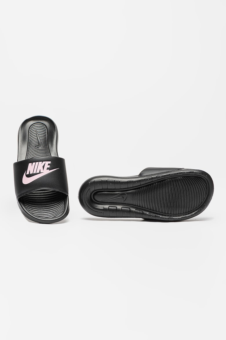 Nike Чехли Victori One с лого - Pepit.bg
