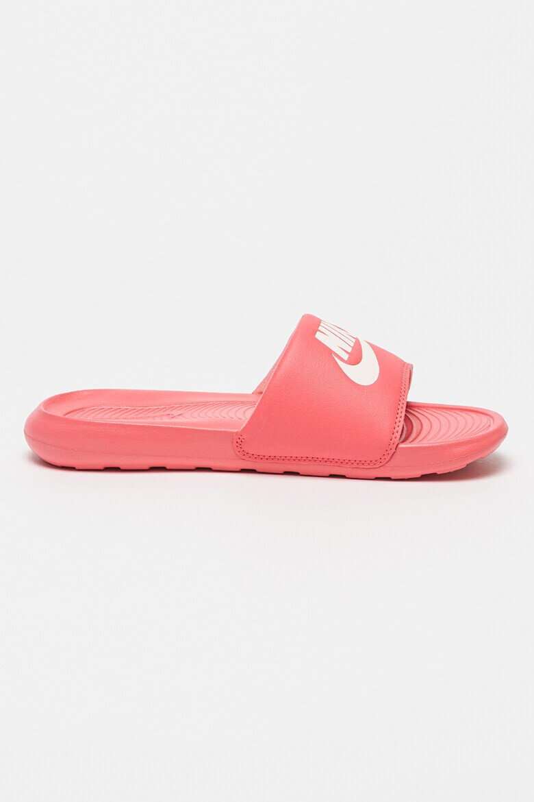 Nike Чехли Victori One с лого - Pepit.bg