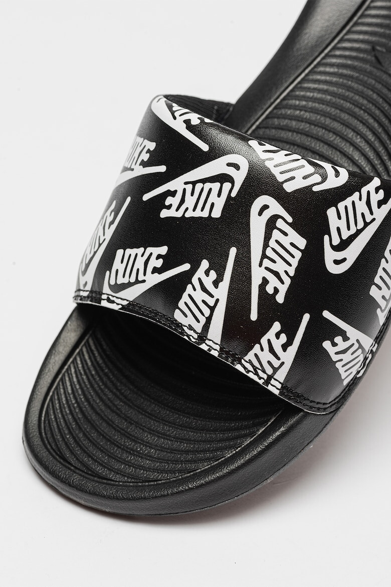 Nike Чехли Victori One с лого - Pepit.bg