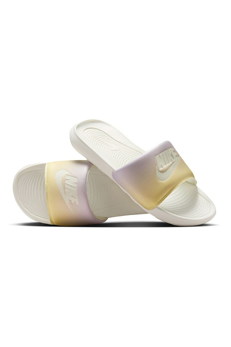 Nike Чехли Victori One с принт - Pepit.bg