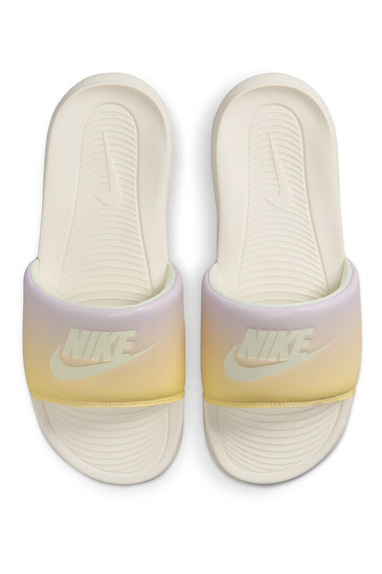 Nike Чехли Victori One с принт - Pepit.bg
