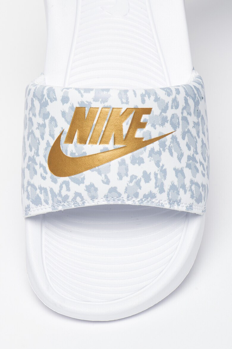 Nike Чехли Victori One с принт - Pepit.bg