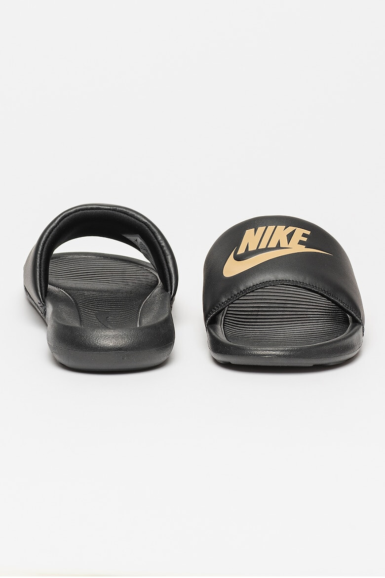Nike Чехли Victori с лого - Pepit.bg