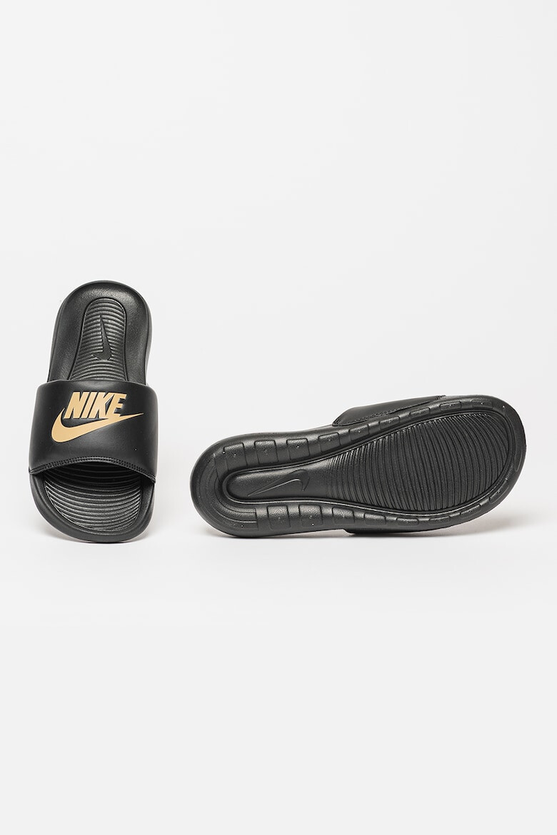 Nike Чехли Victori с лого - Pepit.bg