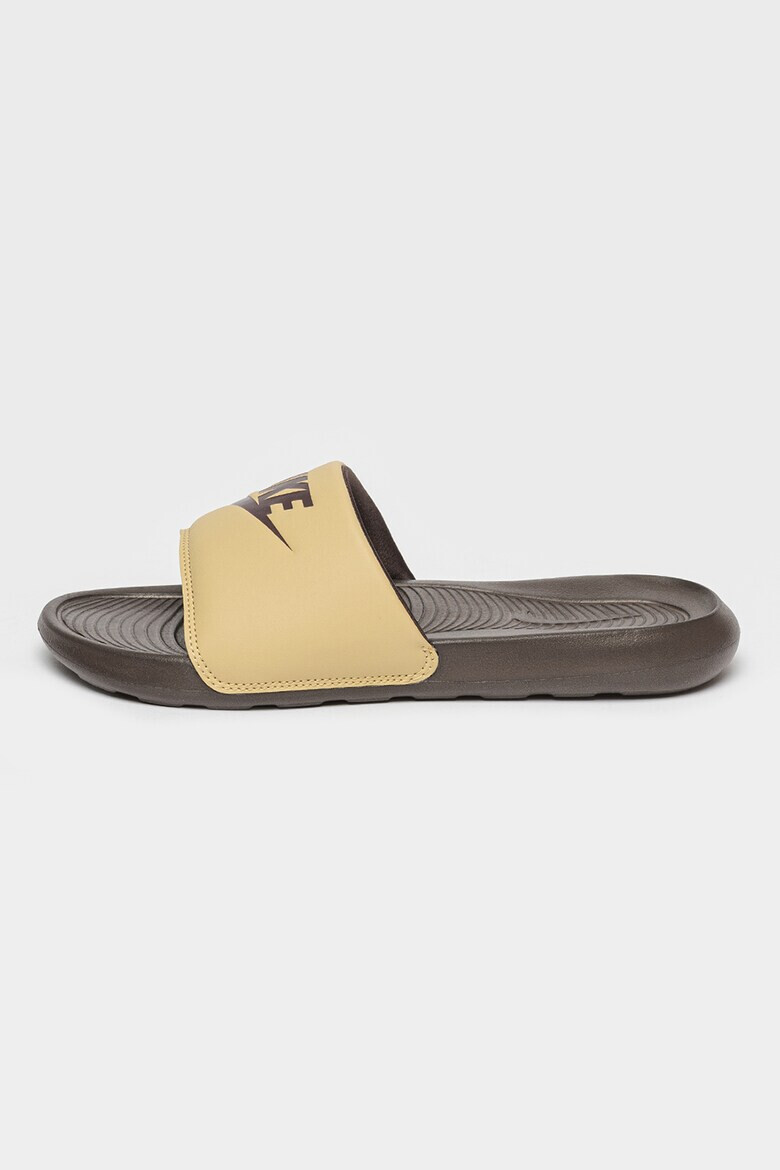 Nike Чехли Victori с лого - Pepit.bg