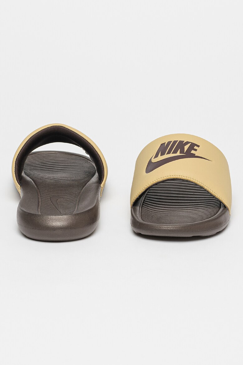 Nike Чехли Victori с лого - Pepit.bg