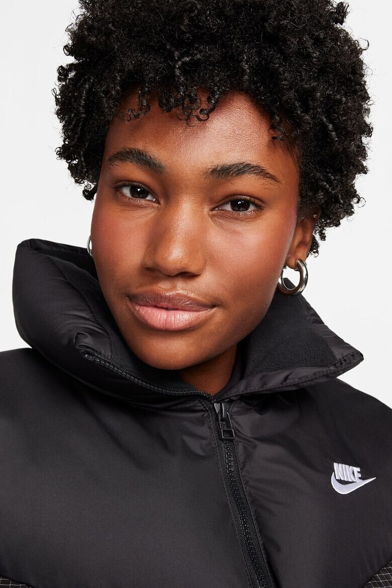 Nike Елек с Therma Fit - Pepit.bg