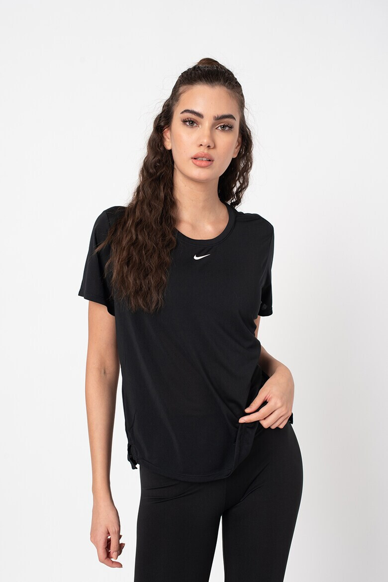 Nike Фитнес тениска One с Dri-Fit - Pepit.bg