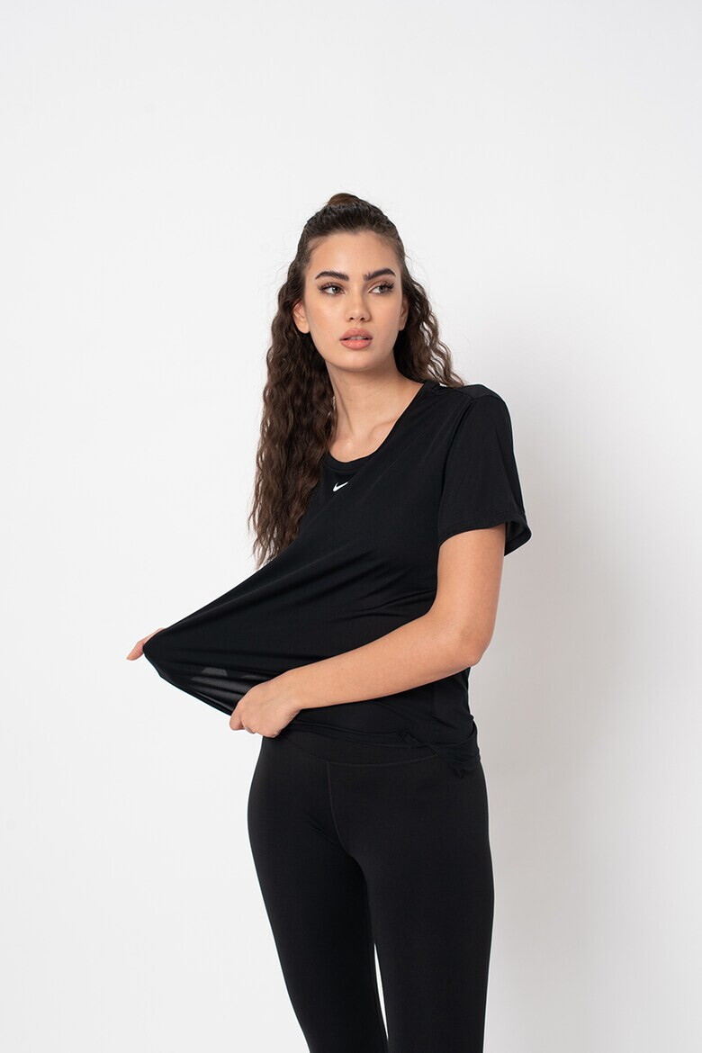 Nike Фитнес тениска One с Dri-Fit - Pepit.bg