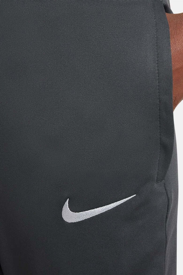 Nike Футболен екип с лого - Pepit.bg