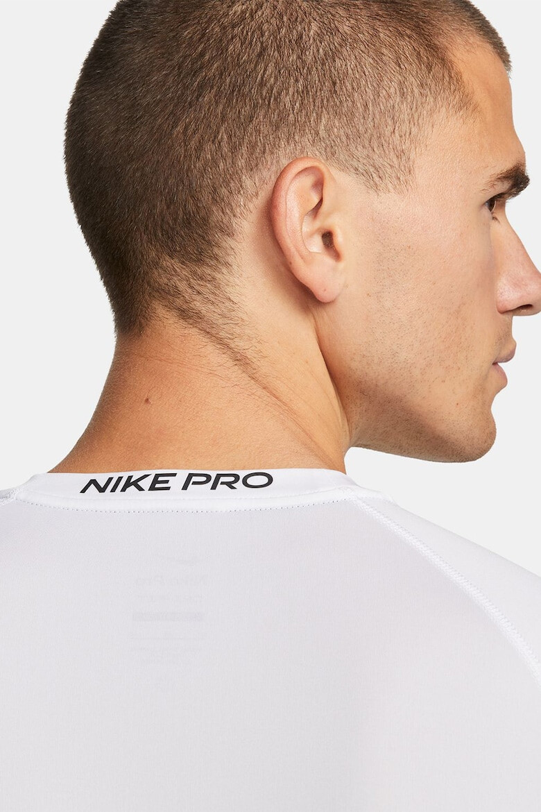 Nike Футболна блуза с Dri-FIT по тялото - Pepit.bg