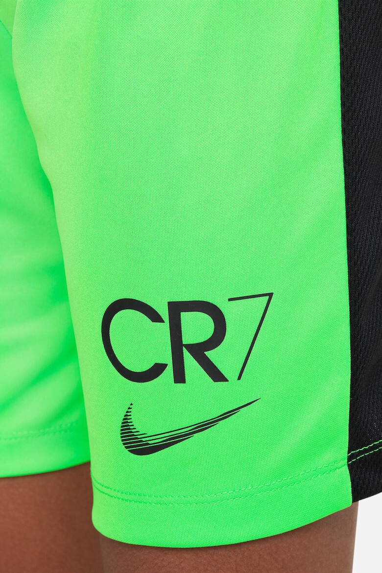 Nike Футболни шорти CR7 с Dri-FIT с контрастни кантове - Pepit.bg